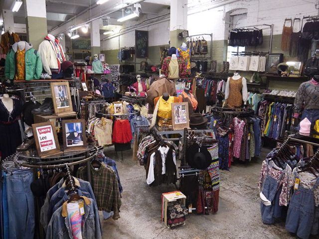 ropa-vintage-beyond-retro
