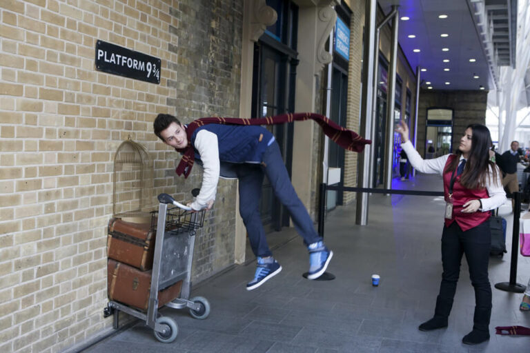 Anden 9 3/4 de harry potter en Londres